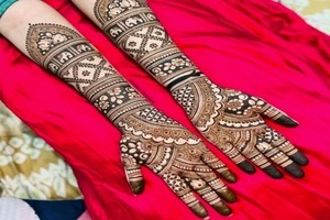 Effective Tips to Get the Best Mehndi Artist near You